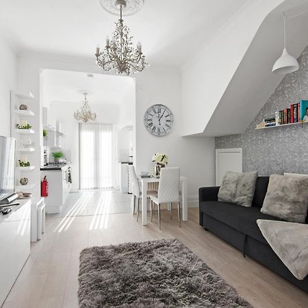 The Roost Group - Stylish Apartments Gravesend Buitenkant foto